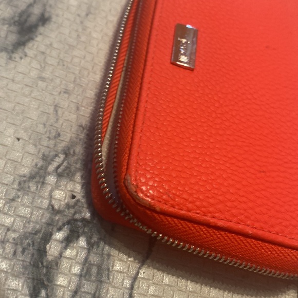 Womens Jewel by Thirty-One Hot Orange Crossbody Bag & matching Wallet. EUC! 💋🔥 - Picture 13 of 14